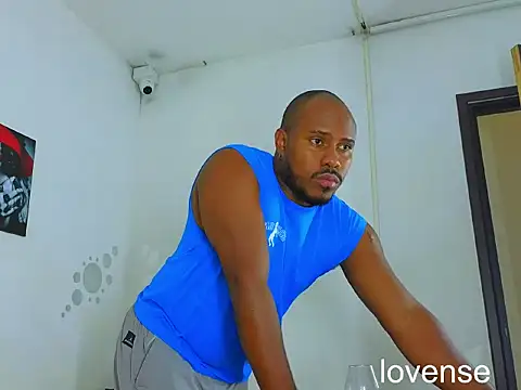 AlessandroHammed élő XXX-chatje