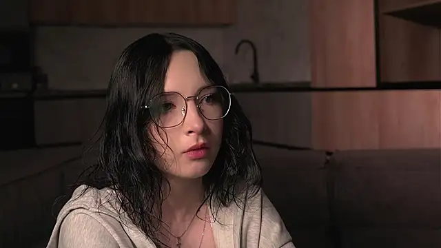 EugeneHugron élő XXX-chatje