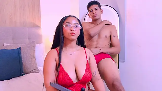 Chatroom XXX en direct de RoseAndDominic