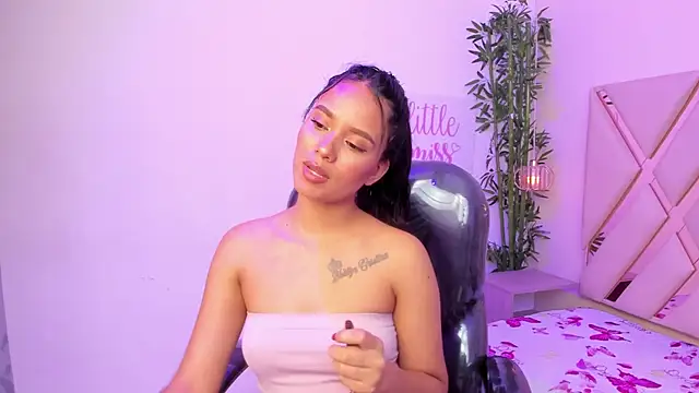 دردشة Ivonne_Latina الجنسية المباشرة