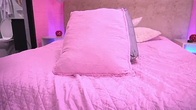 sarakaisy Chat XXX in diretta