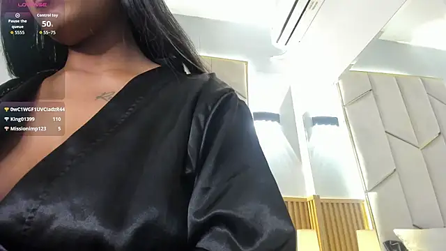 KarinaaCoxx's Live XXX Chat