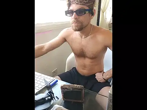 Chat +18 de EnricoNetto ao vivo