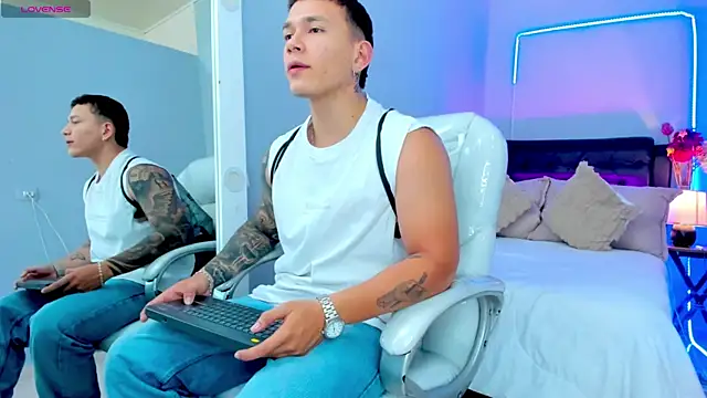 Thomas_moon 라이브 XXX 채팅