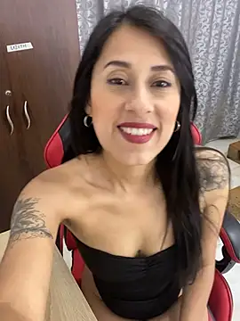 Lia-1212's Live XXX Chat