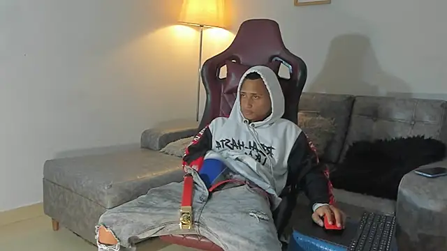 supreme_badboy2 网络视讯表演