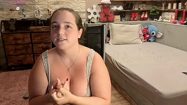 Kimberly-Caprice Chat XXX in diretta
