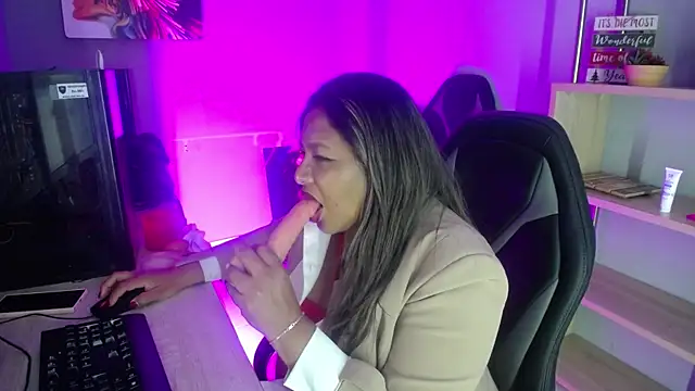 Liana_noa 现场XXX聊天