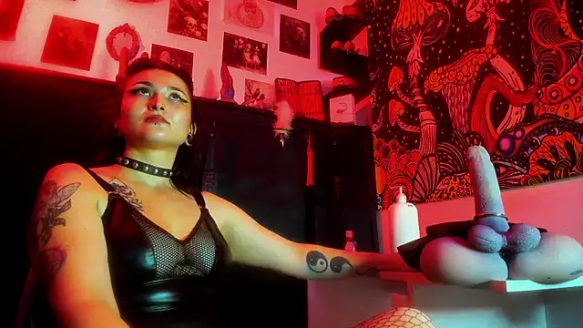 madame_ibby's Live XXX Chat