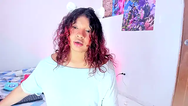 Emily_Coper18's Live XXX Chat
