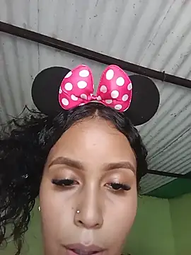 Laura20lopez XXX чат на живо