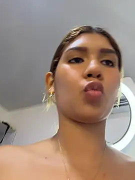 Chat +18 de Kinky-Spa ao vivo