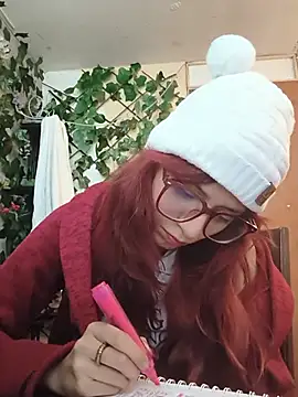 RedMeloddy's Live XXX Chat