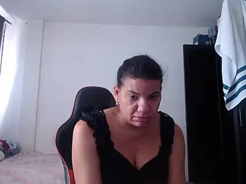 Adriana_0312 élő XXX-chatje
