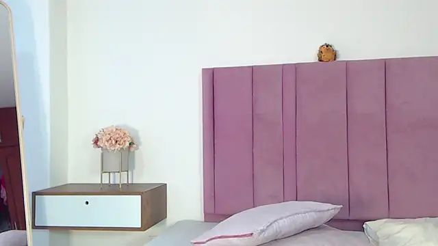 SabrinaDevill Adlı Modelin Canlı XXX Sohbeti