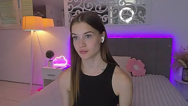LuisaClover's Live XXX Chat