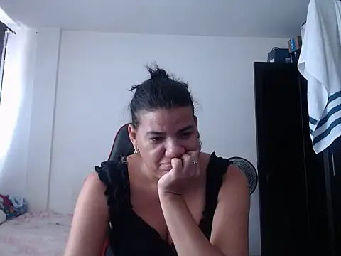 XXX chat uživo modela Adriana_0312