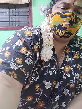 Tamil-mayasri Chat XXX in diretta