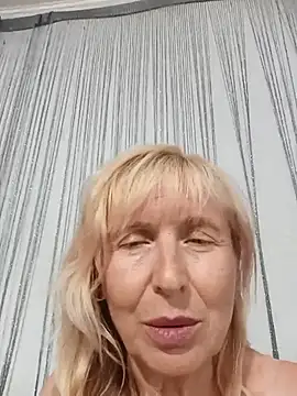 Živý XXX chat TrinaAdair