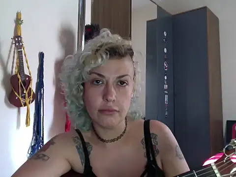 MariLouM Chat XXX in diretta