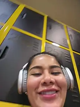 XXX chat uživo modela Issane_Peru