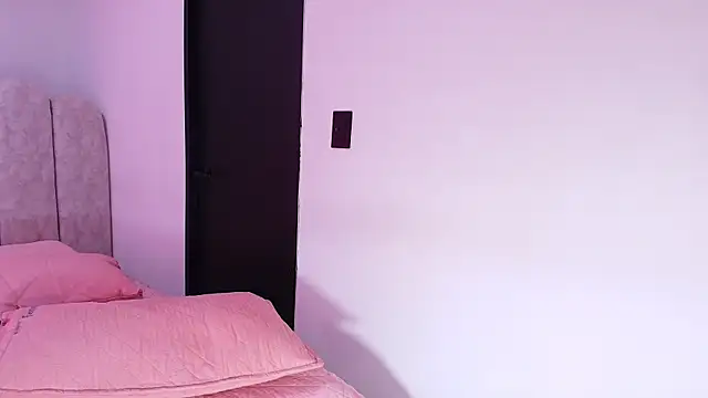 Karla_hilton1: απευθείας συνομιλία ΧΧΧ