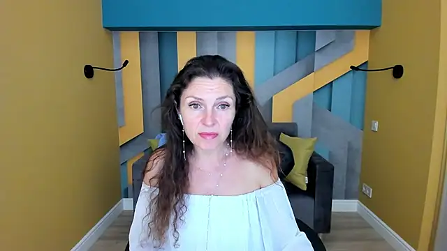 EllaLong Chat XXX in diretta