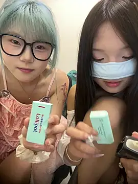 Rocket-Girl Chat XXX in diretta