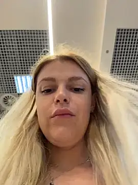 Živý XXX chat HarrietDart
