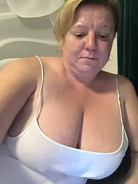 XXX chat uživo modela jusichka