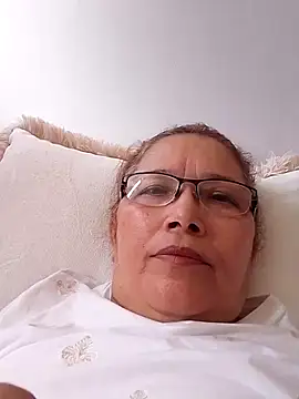 Chat XXX en directo de Cessi50