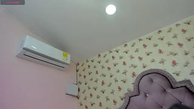 crystal_watson0's Live XXX Chat