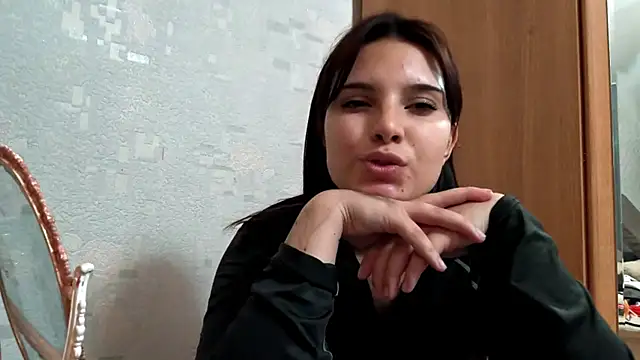 MadalineGrand Chat XXX in diretta