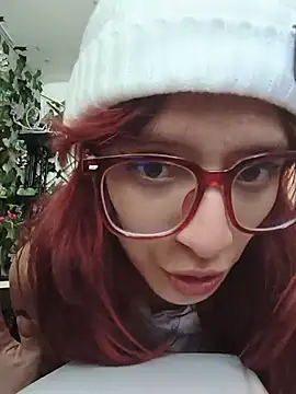 RedMeloddy's Live XXX Chat