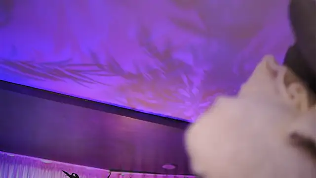 HotBustyBabeX's Live XXX Chat