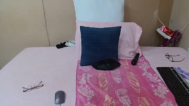 XXX chat uživo modela SugarPoppy24xxx