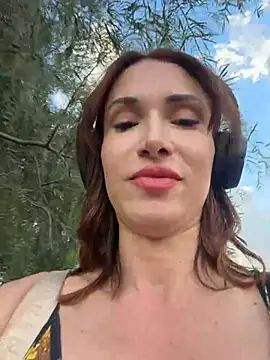 Chat +18 de Irresistible37 ao vivo