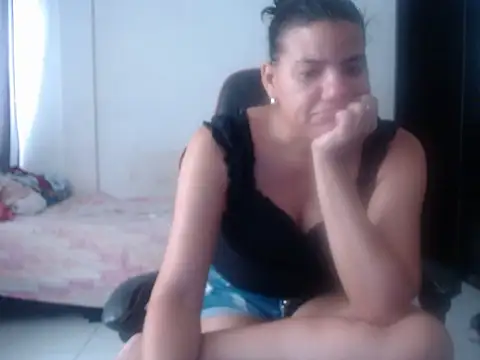 دردشة Adriana_0312 الجنسية المباشرة