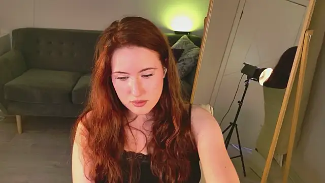 ChloeAster's Live XXX Chat
