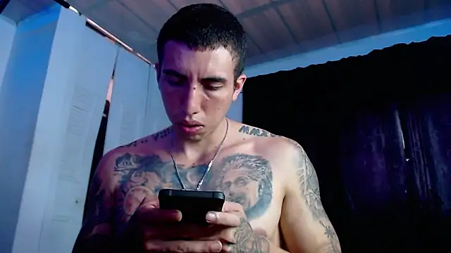 Adam_Hudsond Chat XXX in diretta