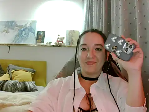 Kelira Live XXX-Chat