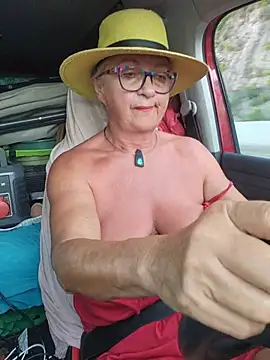 Chat XXX ao vivo de Hot-Muci