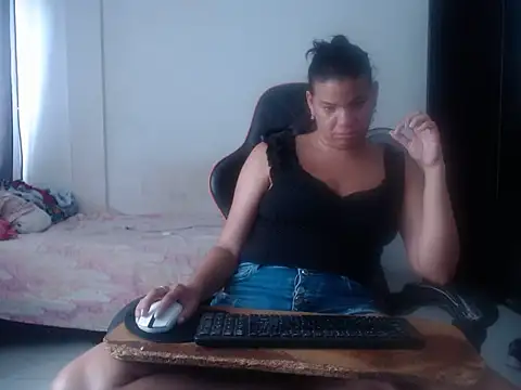 Adriana_0312 Chat XXX in diretta