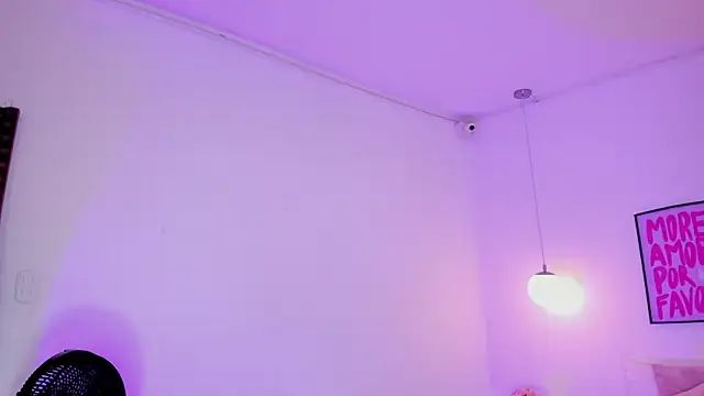 XXX chat uživo modela camilaa7