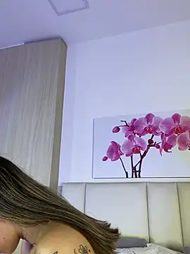 دردشة JuliaColemann الجنسية المباشرة