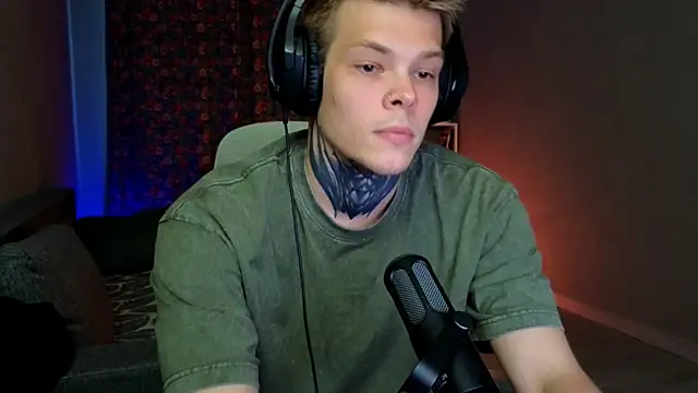 Онлайн чат XXX DENIS_HERE