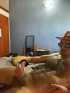HairybutHorny Webcam show
