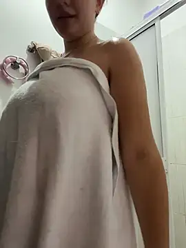 Eva_stark10 Adlı Modelin Canlı XXX Sohbeti