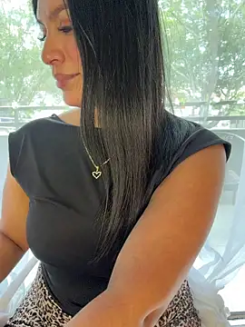 Chatroom XXX en direct de Sofia_Convers