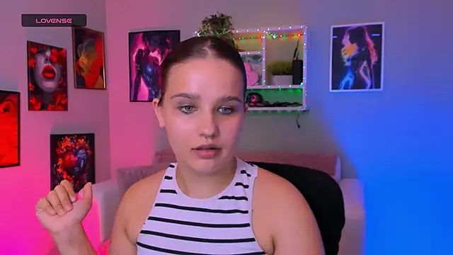 Chatroom XXX en direct de juliet_roseee